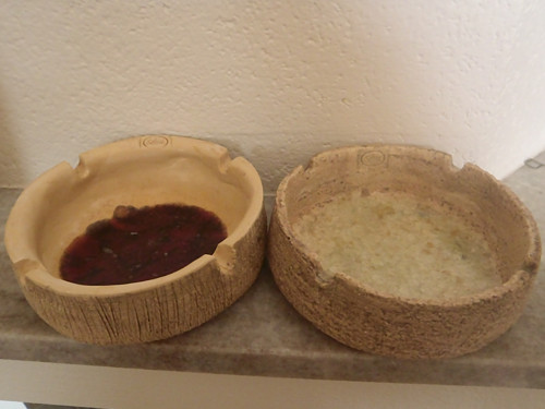 Popelník — foto 1