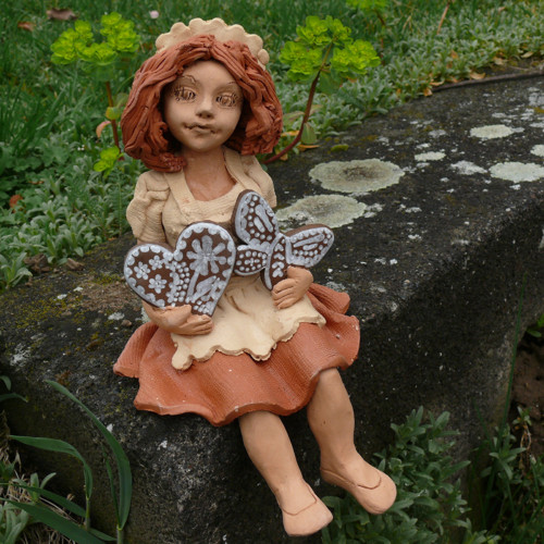 Perníkářka-sedící,cca 20cm — foto 1