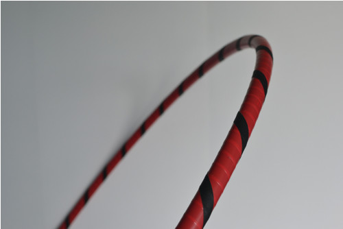 Obruč na hooping červeno-černá 95 cm — foto 1