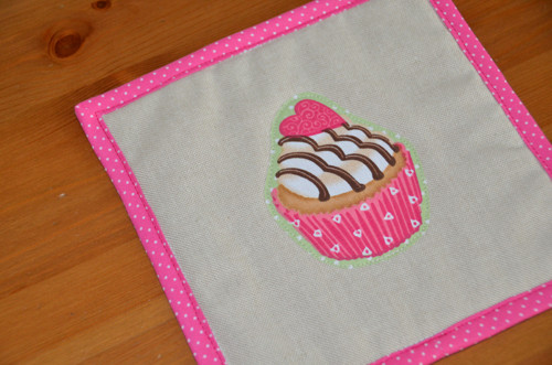 Pod hrníček patří… cupcake (srdce) — foto 1