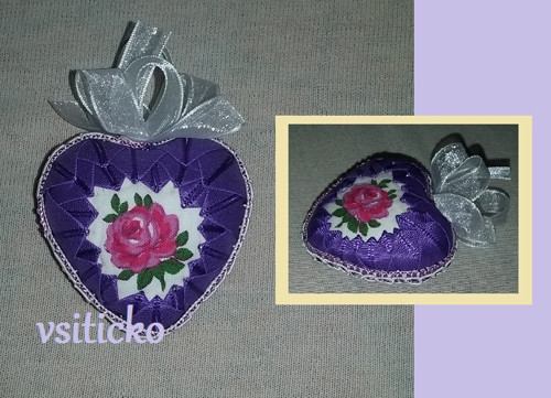Srdíčko ve fialové (nešitý patchwork) — foto 1
