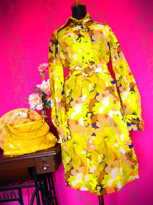 Vintage šaty flower power — foto 1