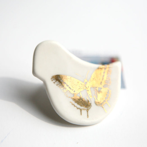 Přátelit se (porcelánová brož) — foto 1