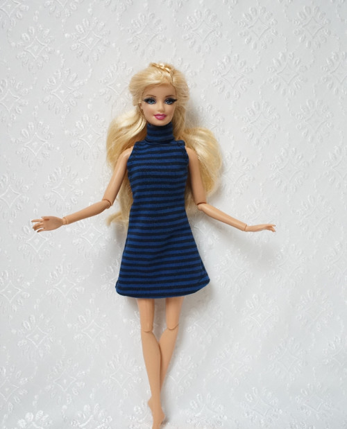 Letní pruhované šaty pro Barbie — foto 1