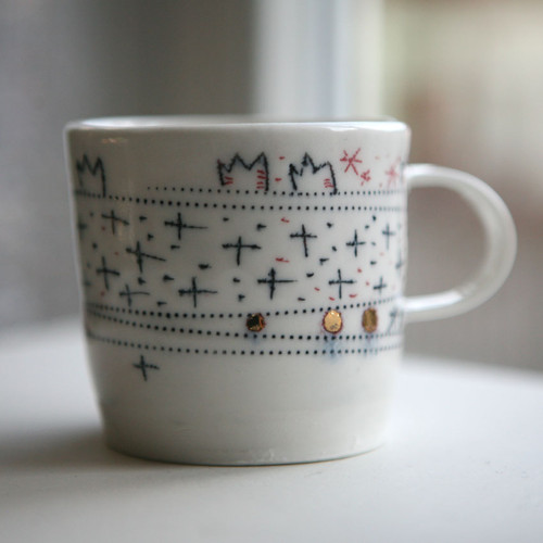 Hrnek (porcelán) — foto 1