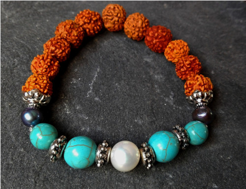 Náramek rudraksha-howlit-perla — foto 1
