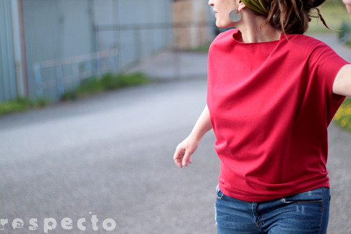 Triko oversized ............ M - L — foto 1