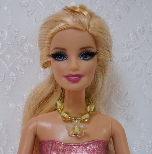 Šperk pro Barbie - s květinou — foto 1