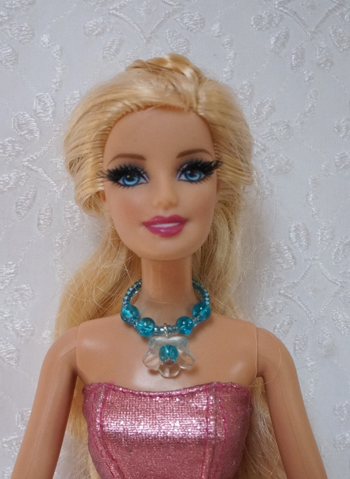 Šperk pro Barbie - s květinou — foto 1