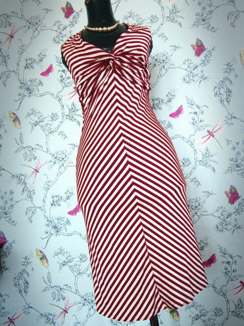 Šaty red&white stripes — foto 1