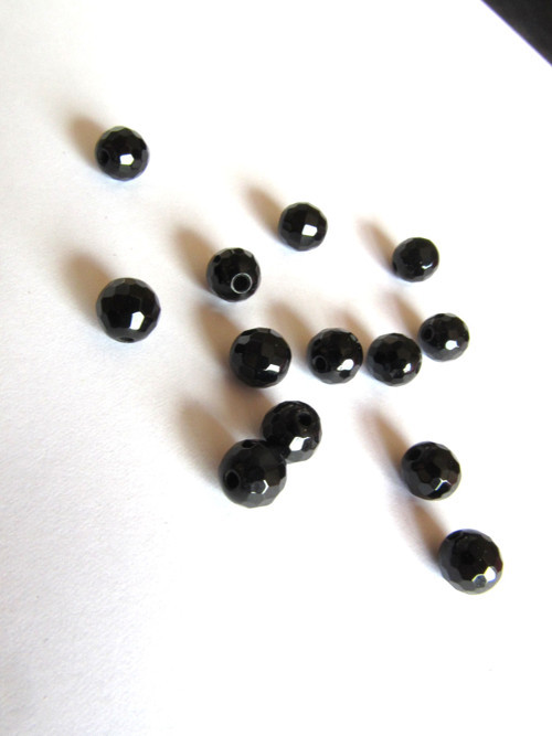 Onyx - Broušený korálek leský 4mm x 10ks