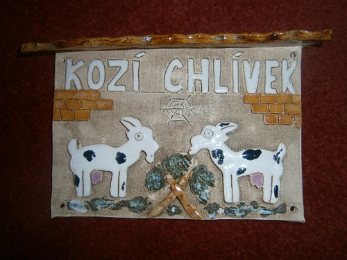Kozí chlívek - štítek — foto 1