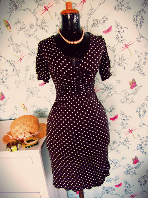 Šaty chocolate dots — foto 1
