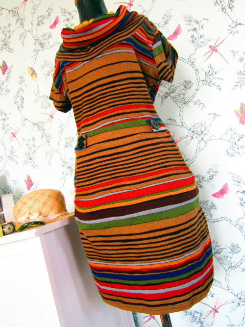 Šaty chocolate stripes — foto 1
