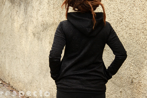 Mikina ............ vel. M — foto 1