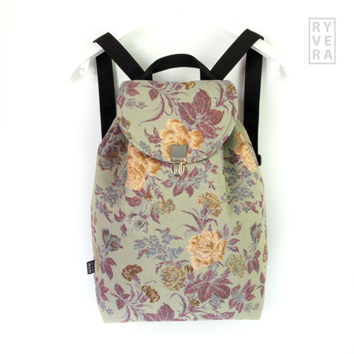 Batoh RukSak Grey Flower větší — foto 1