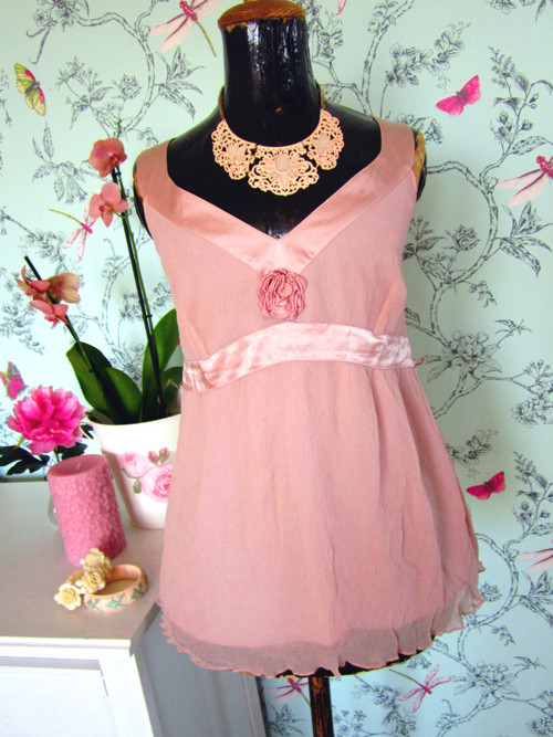 Top pink v hedvábí — foto 1