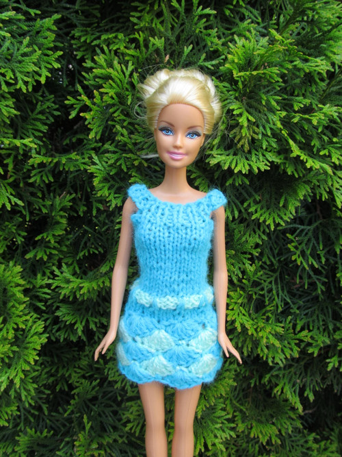 Modré šatičky na léto pro Barbie — foto 1