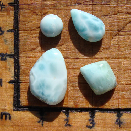 Larimar - set čtyř kabošonů — foto 1