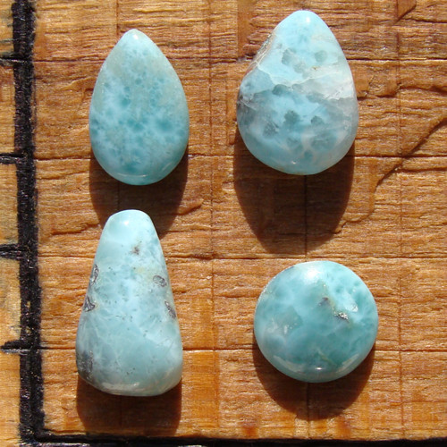 Larimar - set čtyř kabošonů — foto 1
