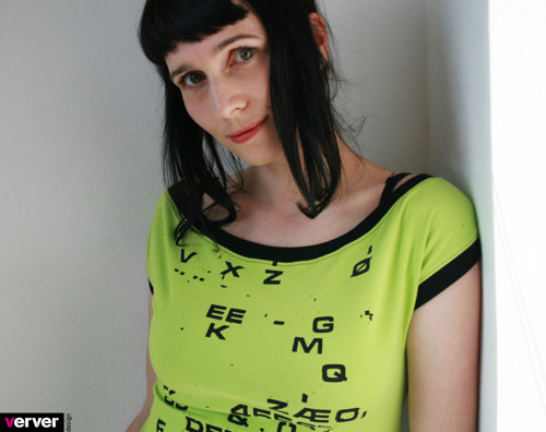 Triko limetkové - "písmo" (S) — foto 1