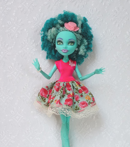 Šaty pro MH / Ever After High — foto 1