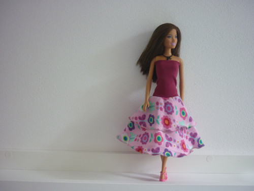 Šaty na panenku Barbie — foto 1