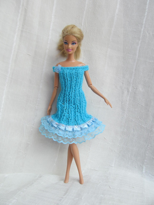 Modré šaty pro Barbie — foto 1