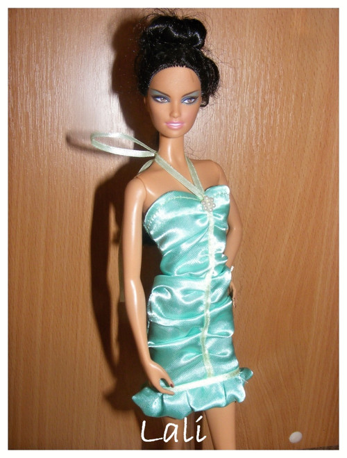 Zelené šaty pro Model Muse Barbie č. 10 — foto 1