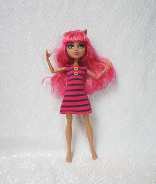 Letní šaty pro Monster High — foto 1