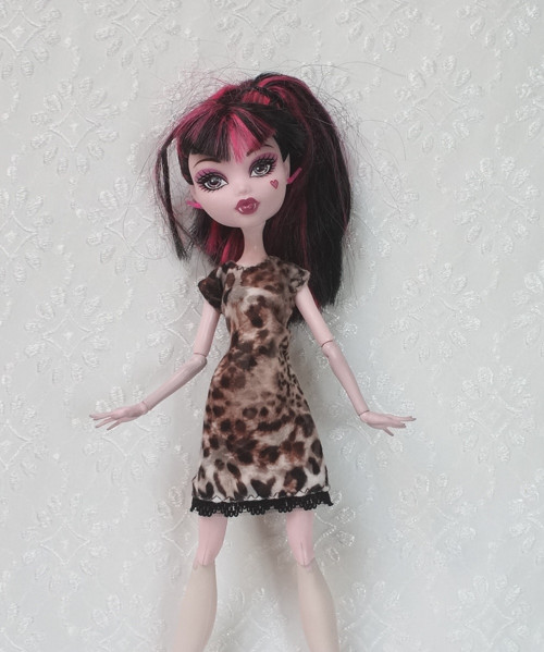Letní šaty pro Monster High — foto 1