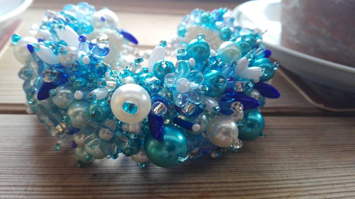 Náramek Azuro-moře perel