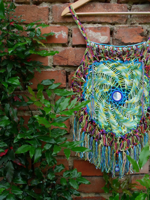 Háčkovaný top MANDALA POHYBU — foto 1