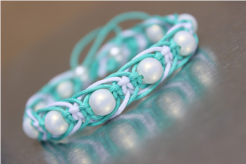 Jemné snění.. Náramek macramé/shamballa — foto 1