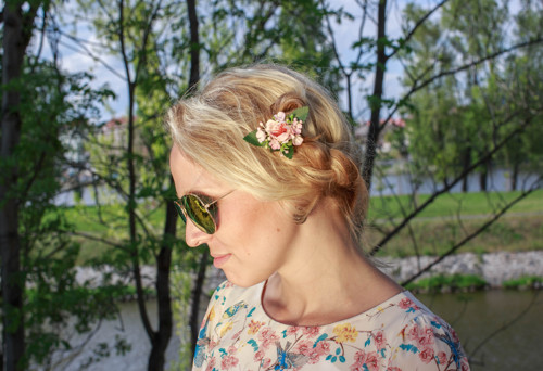 Sponka s růžovými kvítky — foto 1