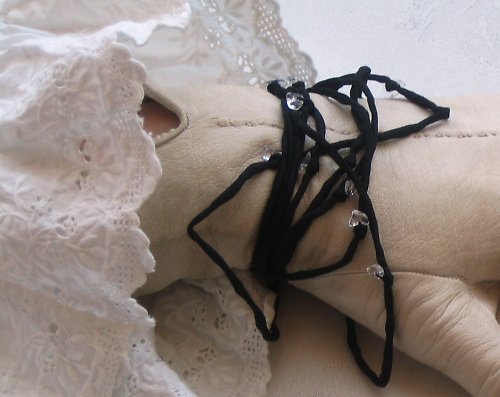 KŘIŠŤÁL A HEDVÁBÍ — foto 1