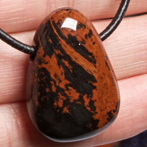 Obsidián mahagonový - vrtaný — foto 1