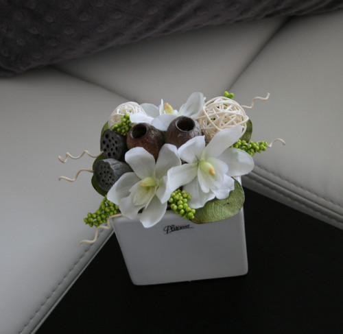 Kostka s orchidejemi — foto 1