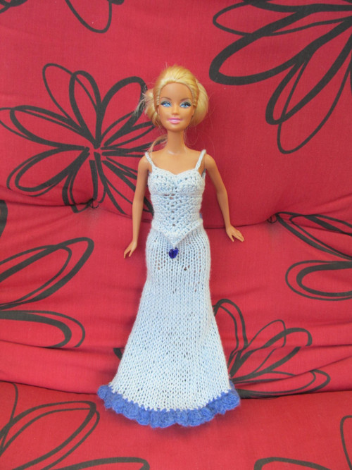 Modré dlouhé šaty pro Barbie — foto 1