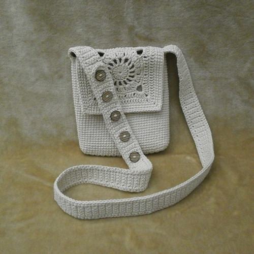 Crossbody háčkovaná brašna — foto 1