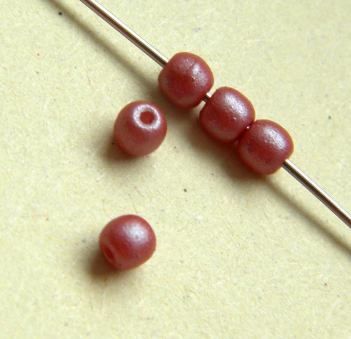 Skleněné korálky vínovo-hnědé 3 mm - 100 ks