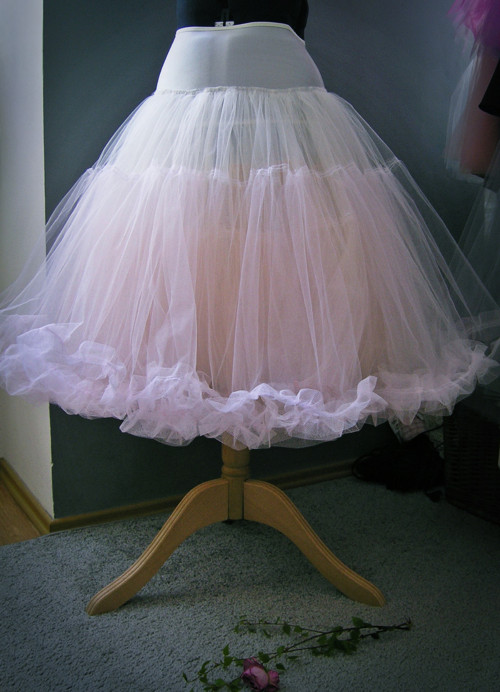 Spodnička ivory s old pink — foto 1