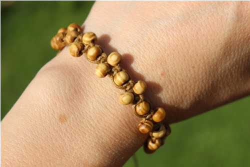 Blíž k přírodě.. Náramek shamballa/macramé