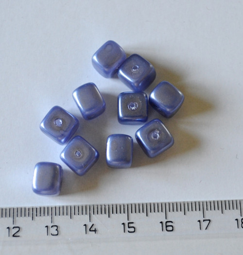 Voskové perle 8 mm x 8 mm x 7 mm