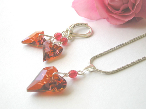 Swarovski sada divoké srdce Red Magma