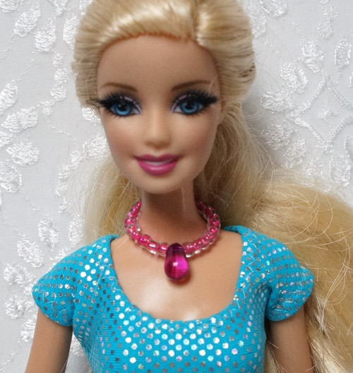 Náhrdelník pro Barbie s kapkou — foto 1
