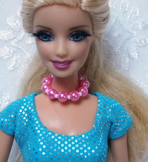 Šperk pro Barbie s perličkami — foto 1