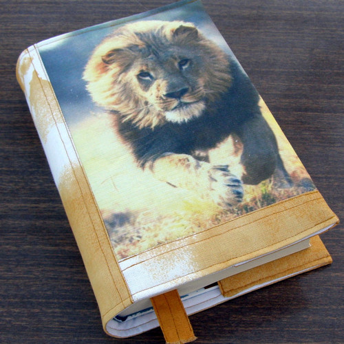 "Panthera leo" - obal na knihu — foto 1