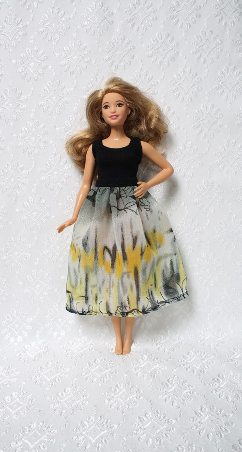 Šaty pro Barbie 2016 - Curvy, Tall — foto 1
