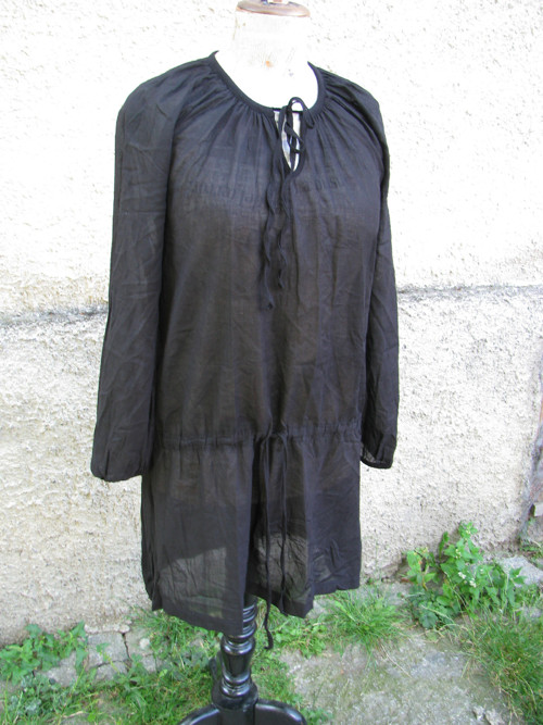 Lehoučká tunika — foto 1